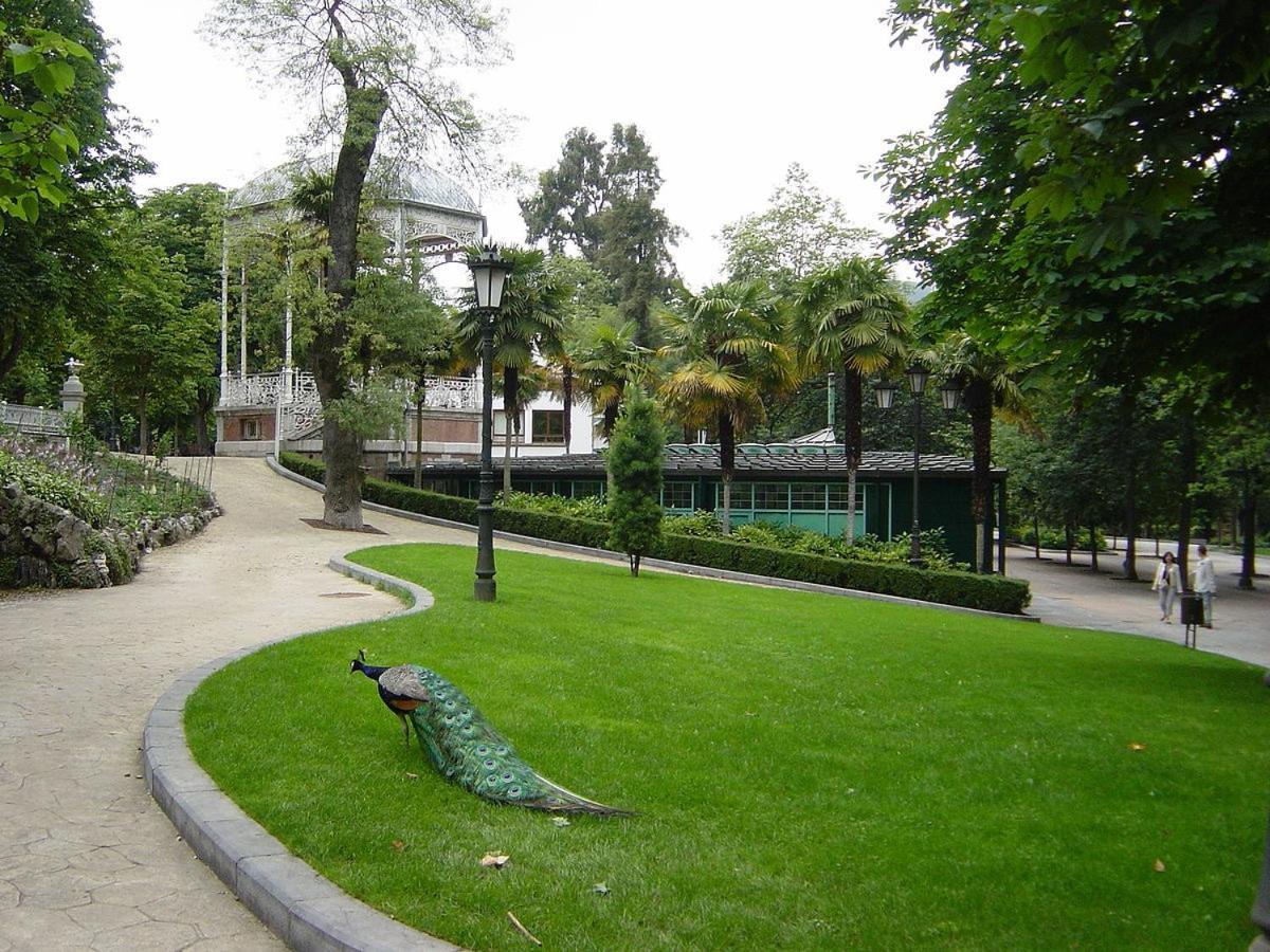 Un Espacio Unico En La Capital Del Paraiso Oviedo Buitenkant foto